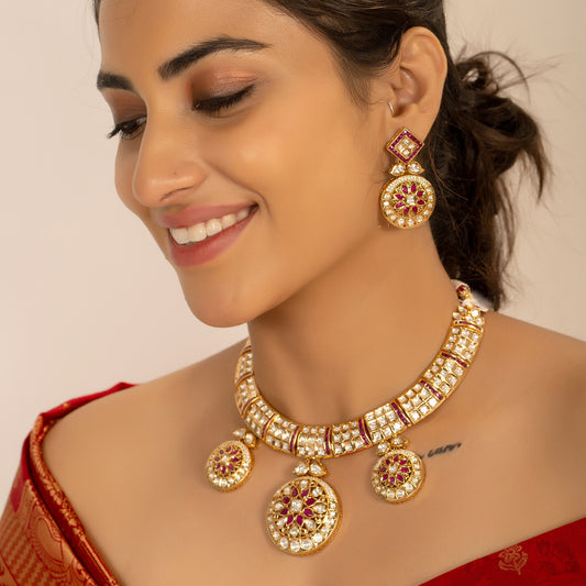 Enchanting Kundan Jewerly Set