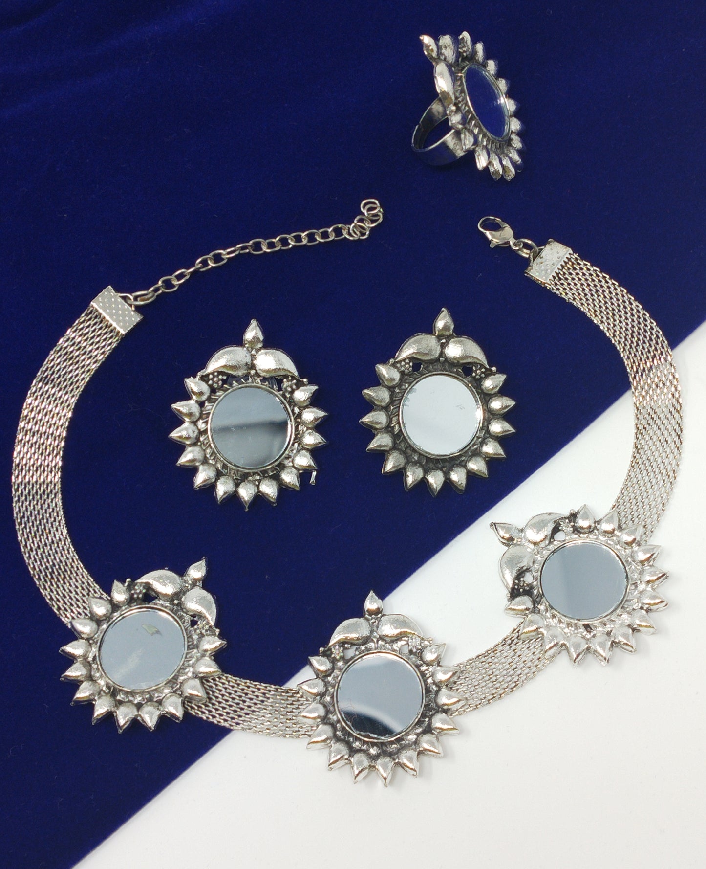 Graceful Oxidized Silver Mirror Pendent Jewelry Set
