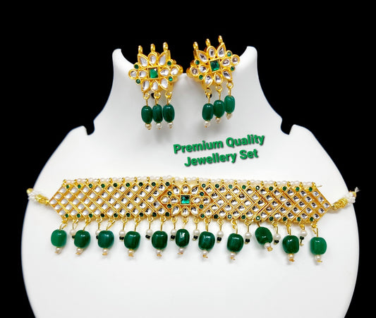 Exquisite Royal Green Kundan Choker Jewellery Set
