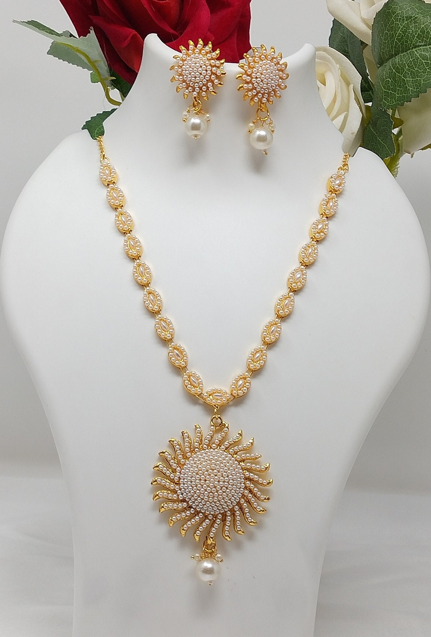 Pearl Necklace Set