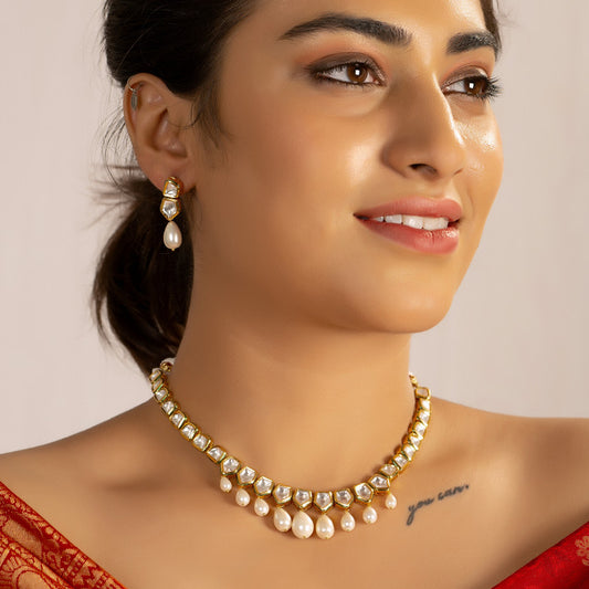 Hand Crafted Delicate Traditional Pearl Kundan Jewelry Set