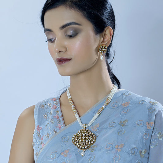 Artisanal Age-Old Kundan Jewelry Set