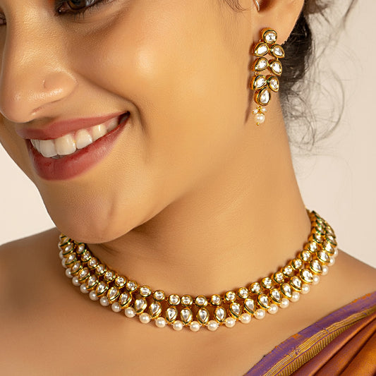 Intricate Harmony: Luxurious Kundan Pearls Set