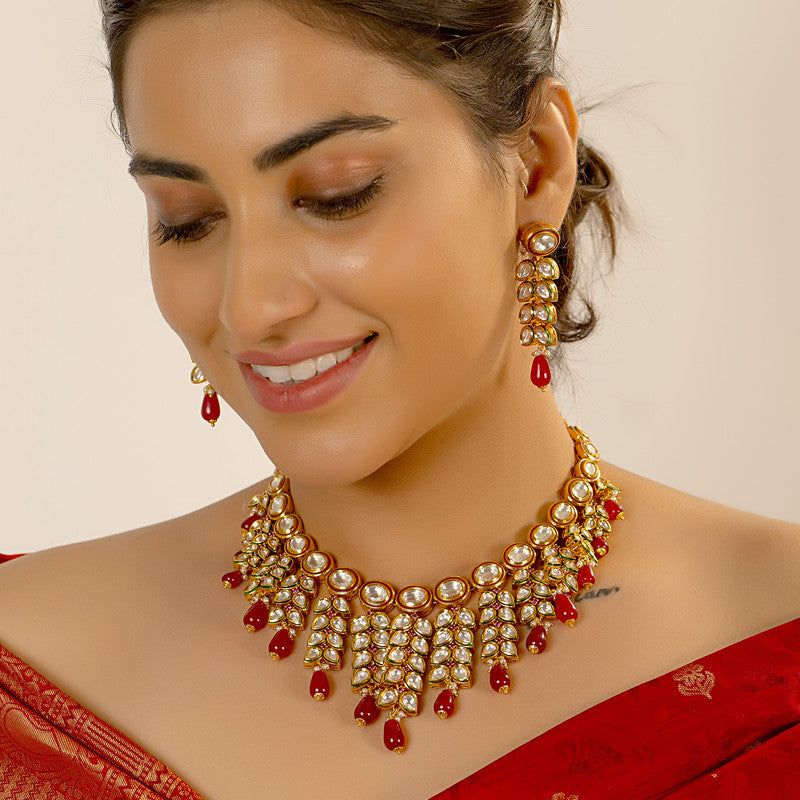 Timeless Reverie: Kundan Dreams Jewelry Set