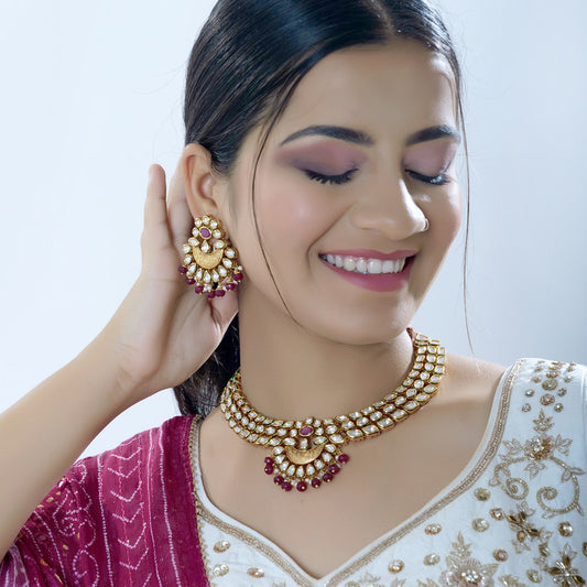 Opulent Kundan Jewelry Set